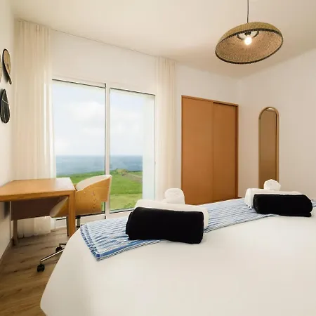 Casa Do Mar - North Coast Ocean Views Villa Calhetas