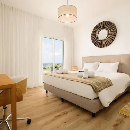 Casa Do Mar - North Coast Ocean Views Villa Calhetas